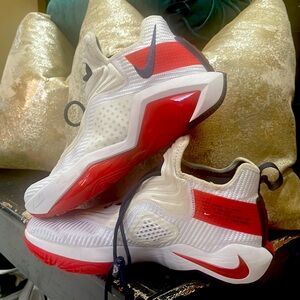 2021 Men’s LeBron R James Soldier Size 11 worn twice see pics